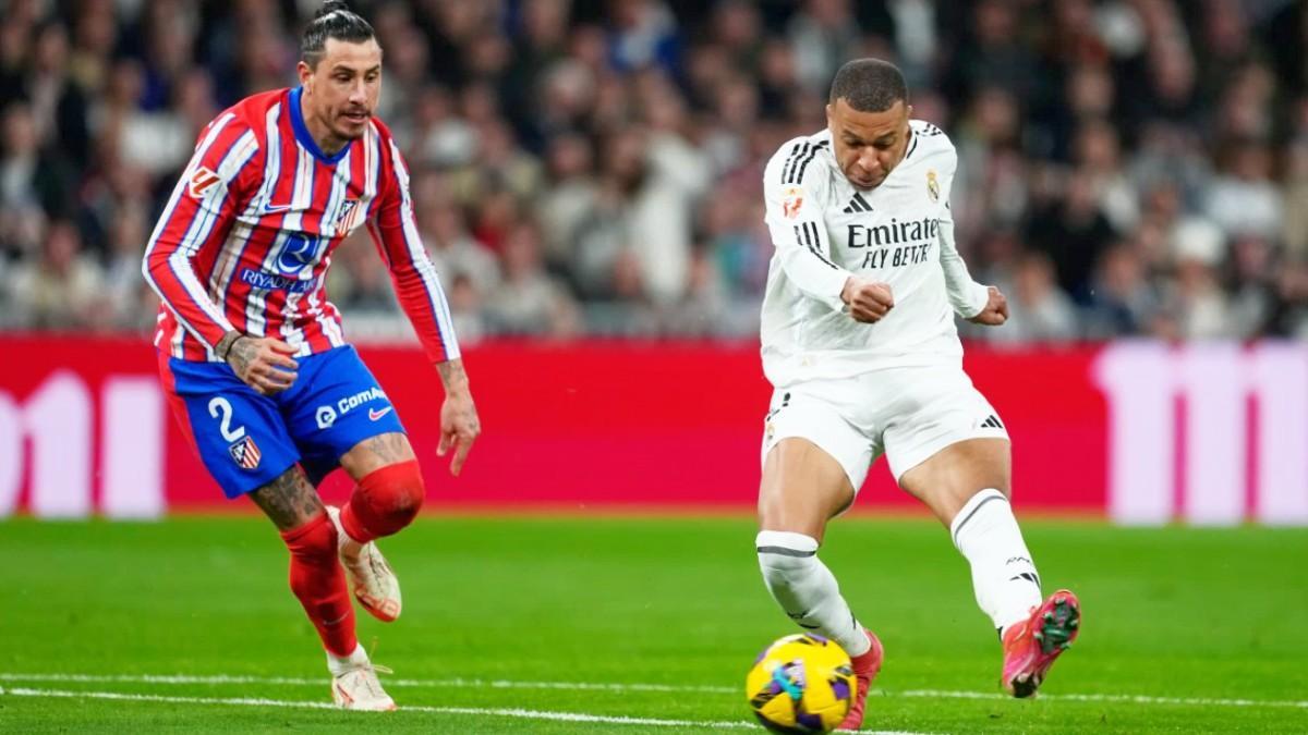Vuelve Mbappé  que volverá a verse las caras con Giménez