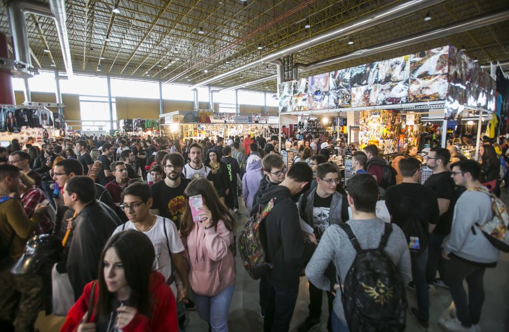 El VIII Salón del Manga de Alicante abarrota IFA