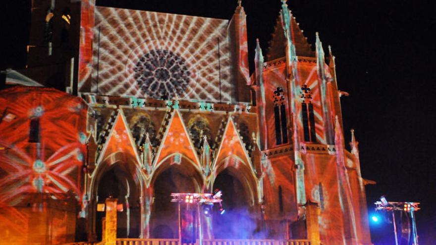 Façana de Sant Martí de la Seu a la Manrusionica 2015.