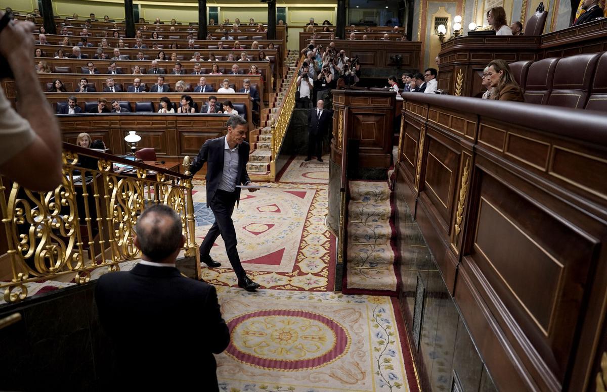 La sesión del Congreso con la comparecencia de Pedro Sánchez, en imágenes. La sesión del Congreso con la comparecencia de Pedro Sánchez, en imágenes.