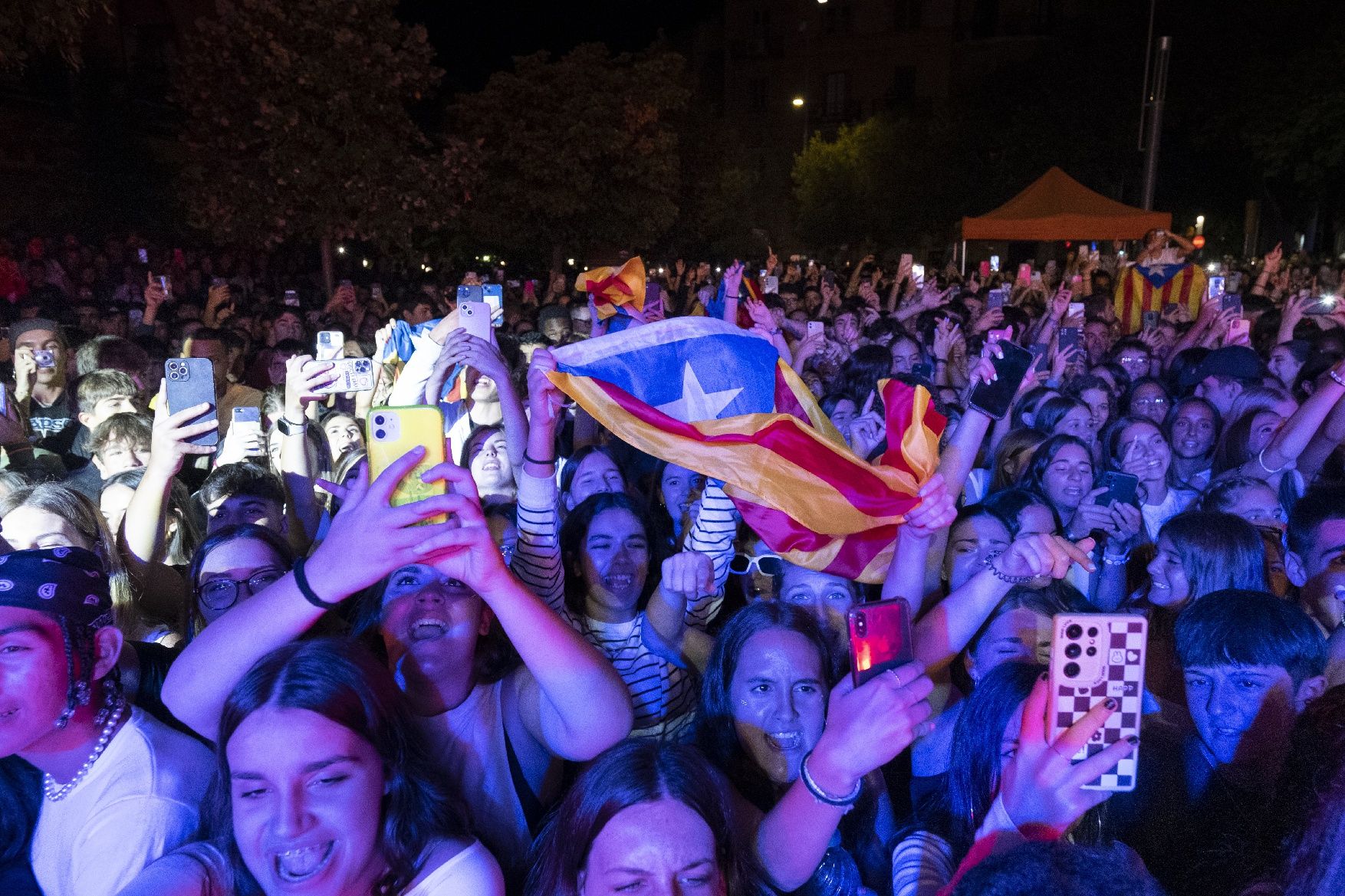 Troba't a les fotos del concert de 31 FAM a la plaça Sant Domènec