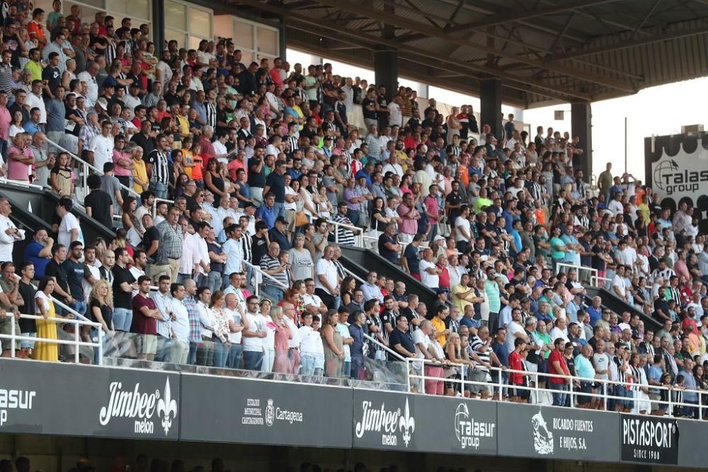 El FC Cartagena da por bueno el empate