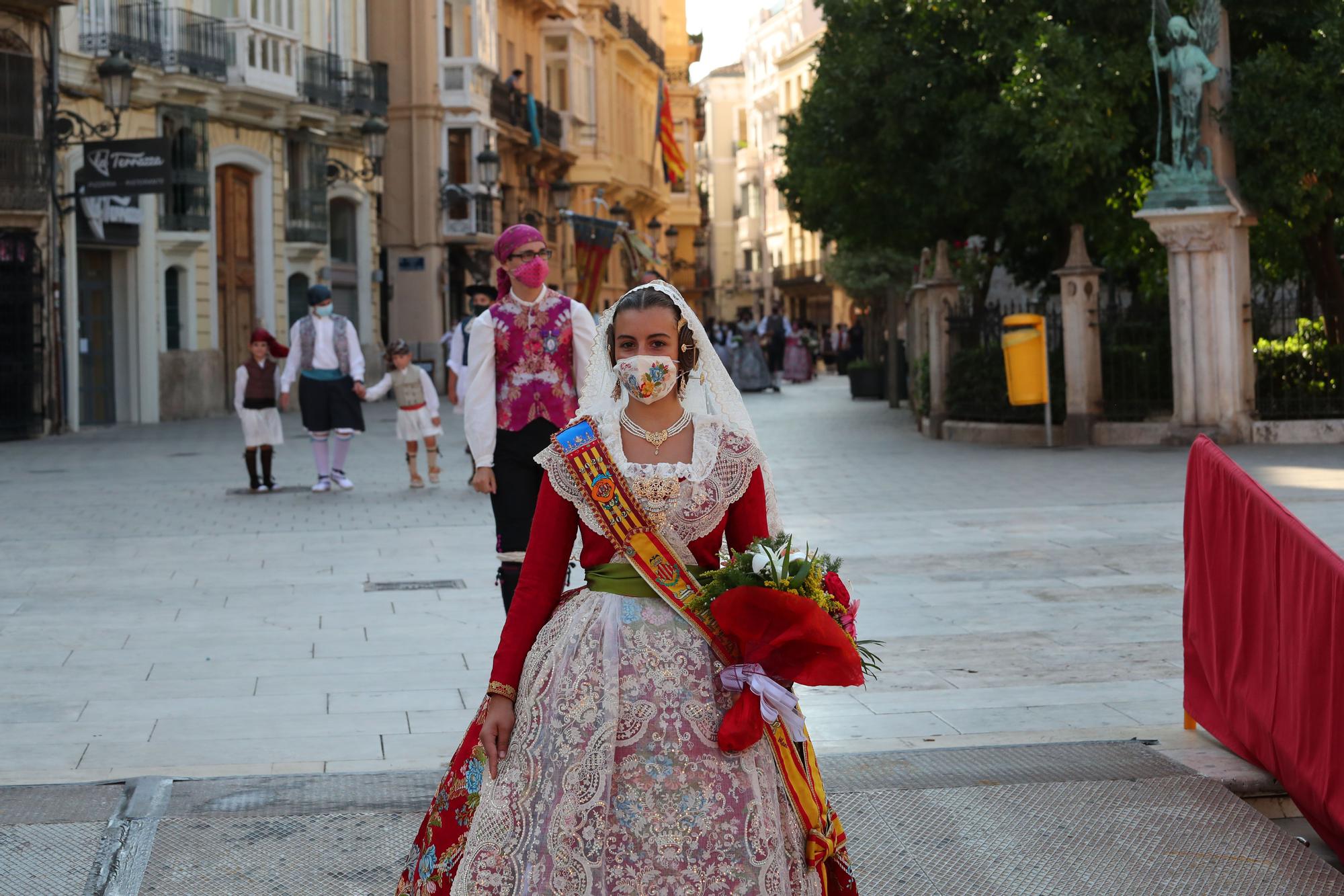 Búscate en la ofrenda por la calle caballeros de las 17:00 a las 18:00