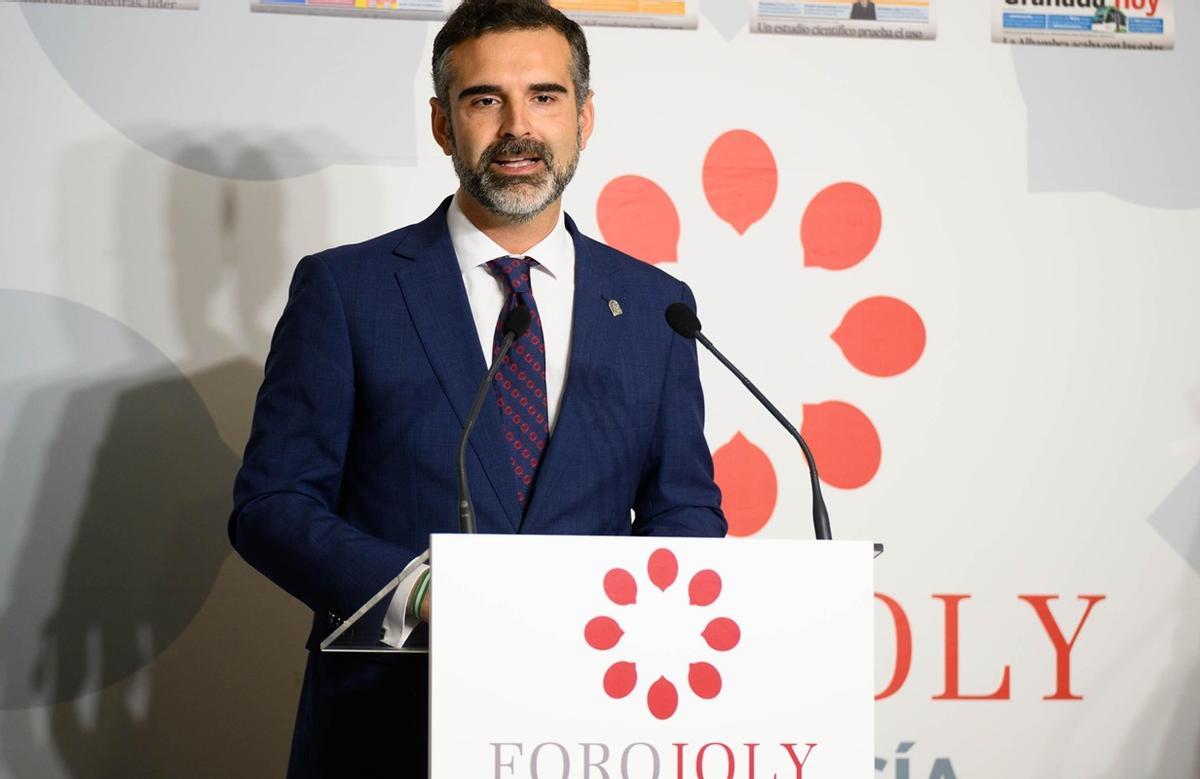 El consejero de Agricultura, Pesca, Agua y Desarrollo Rural, Ramón Fernández Pacheco.
