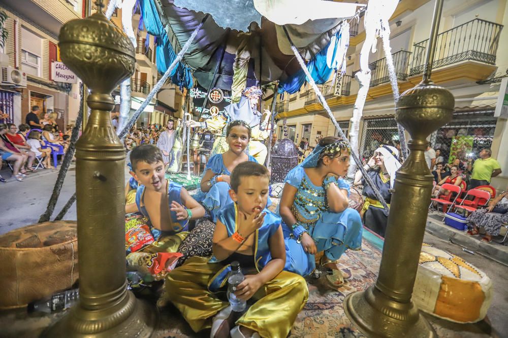 Espectacular entrada de Mora de las fiestas de Almoradí 2019