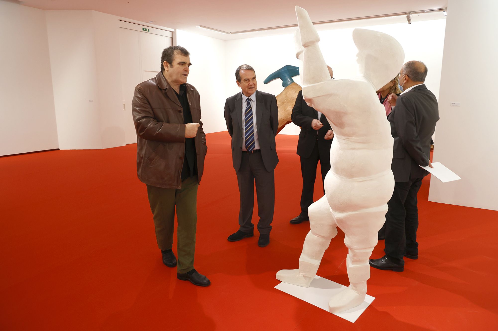 Leiro inaugura su primera exposición en un museo en Vigo