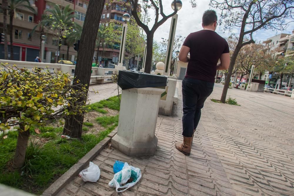 Vecinos de la avenida de la Libertad critican la falta de inversión en el mobiliario.