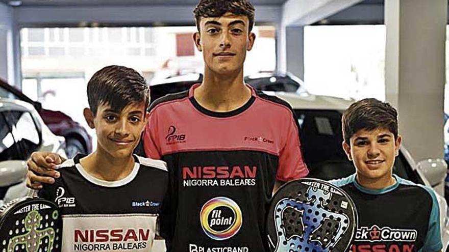 Los palistas de Nissan, campeones