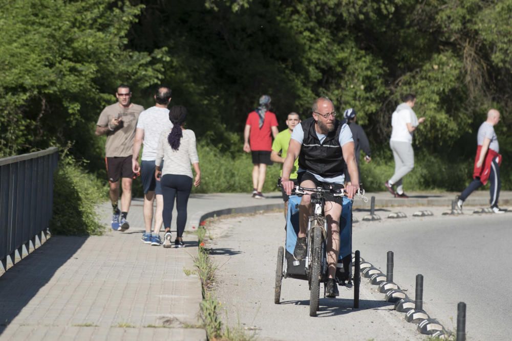 Ciclistes, caminants i esportistes converteixen la zona del Congost de Manresa en una Rambla