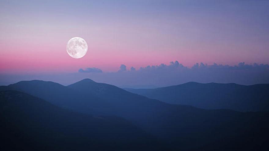 La &#039;luna rosa&#039; de esta noche da inicio a la Semana Santa