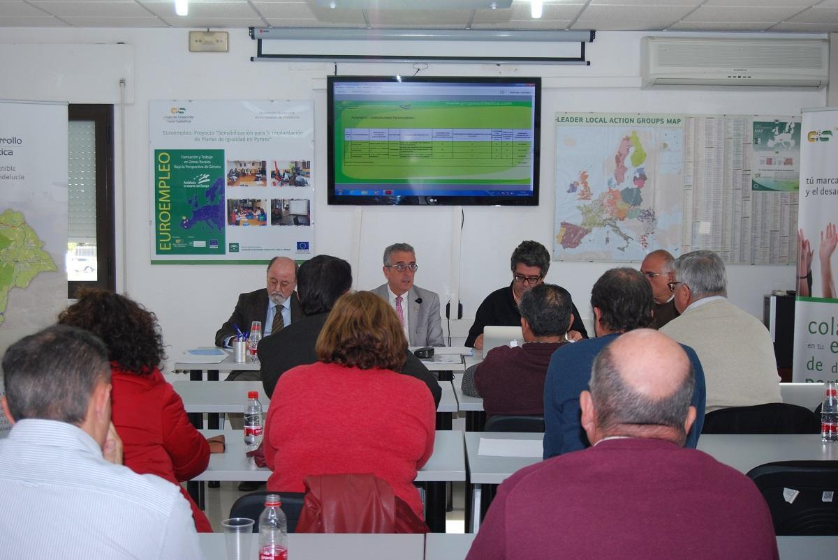 El GDR Subbética impulsa acciones de apoyo a los  pequeños comerciantes y productores de la comarca