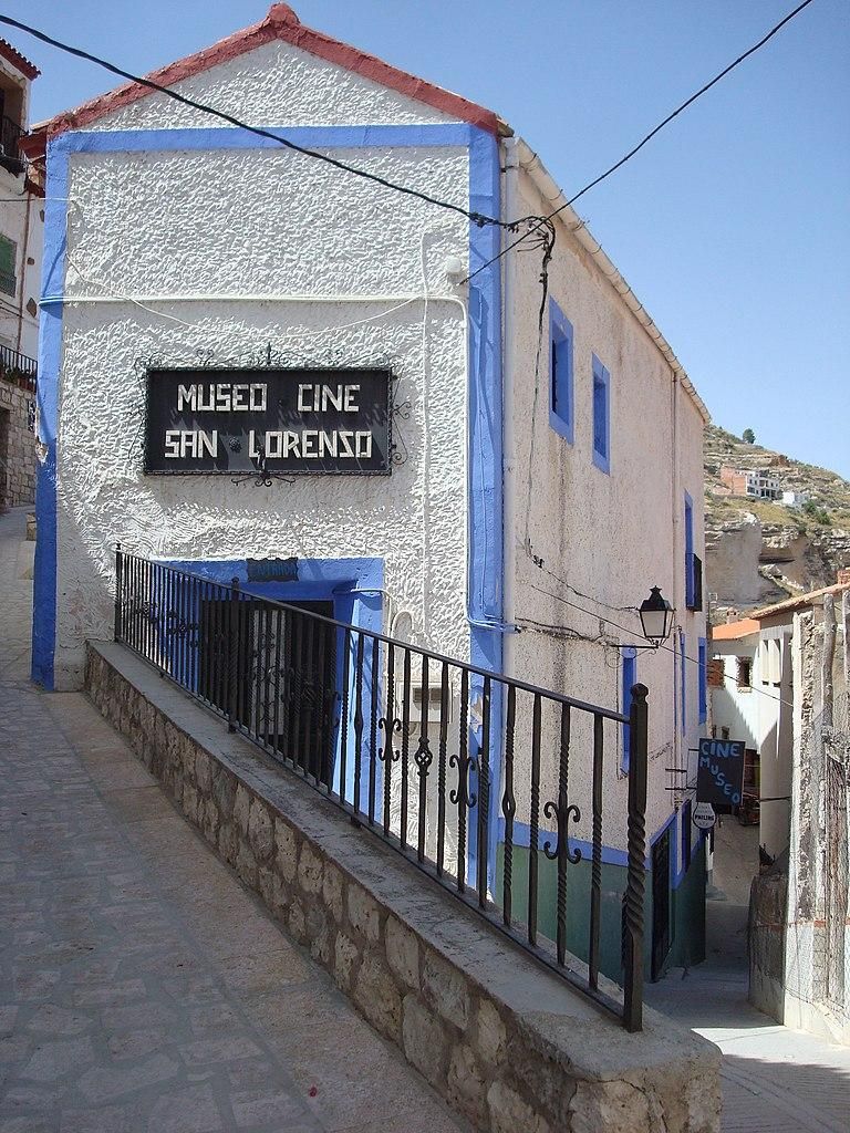 Un imprescindible de Alcalá del Júcar: el museo cine de San lorenzo.