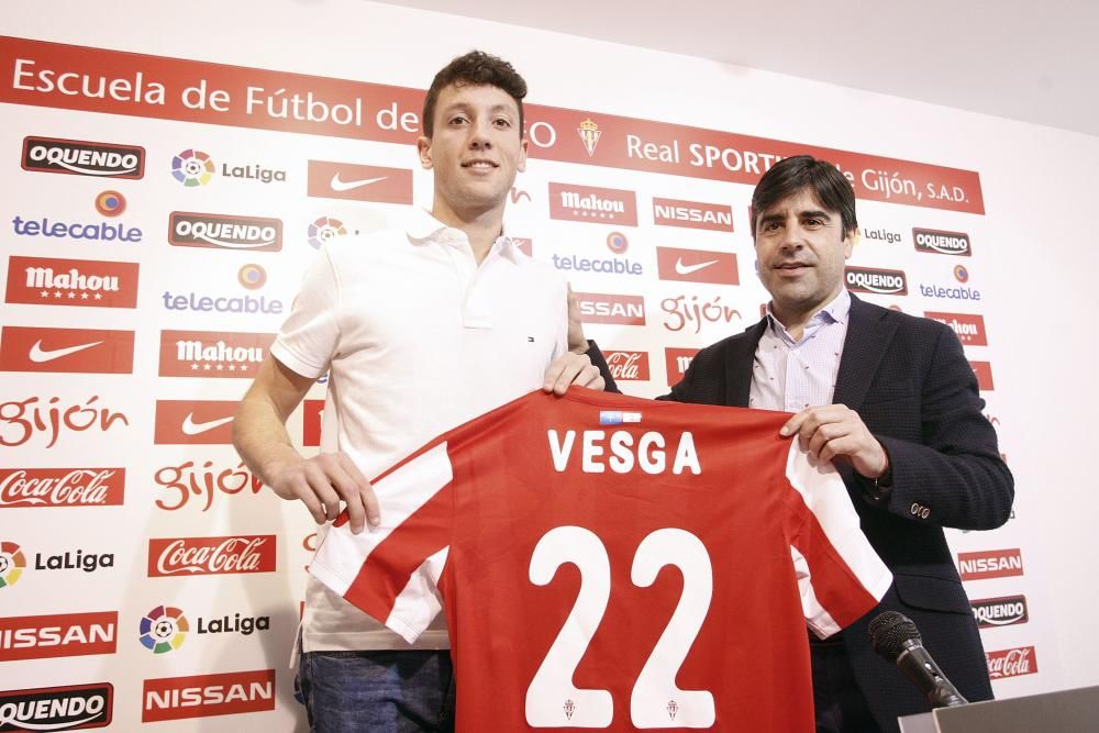 El Sporting presenta a Mikel Vesga