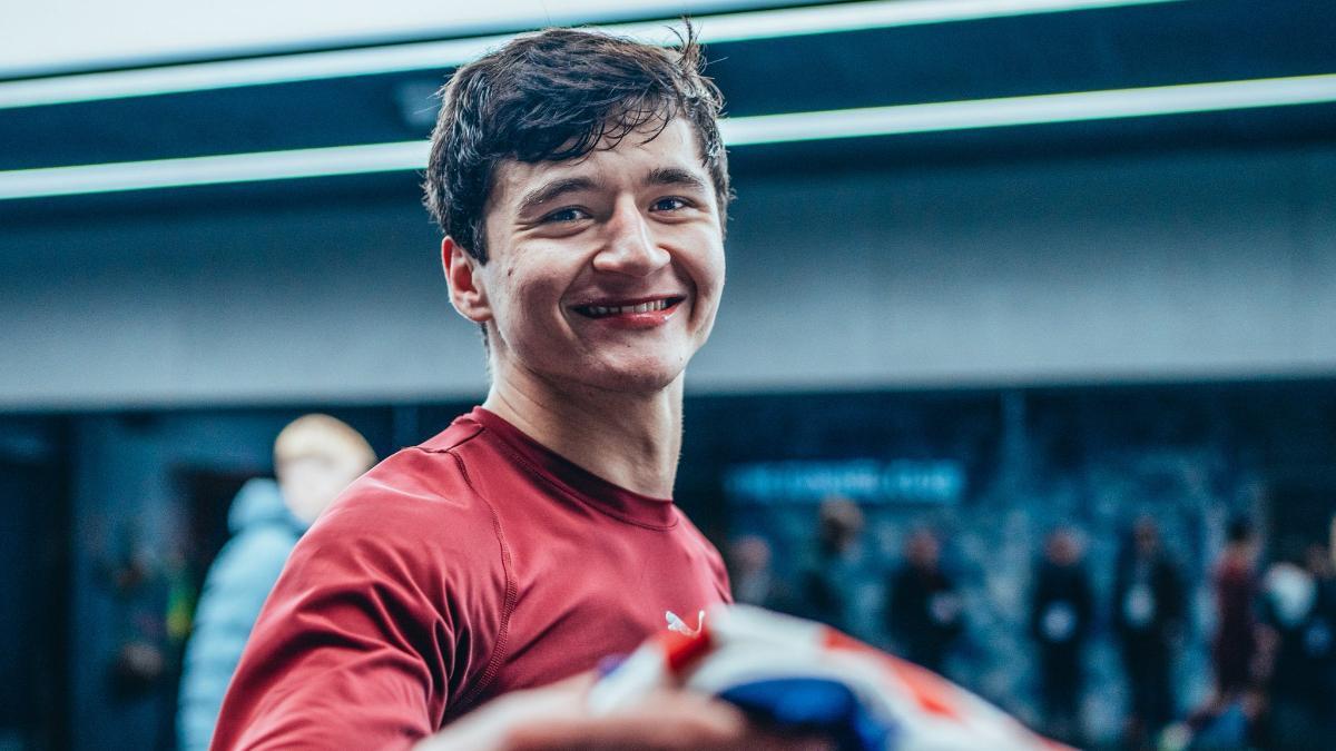 Abdukodir Khusanov, el 'guerrero' de Pep