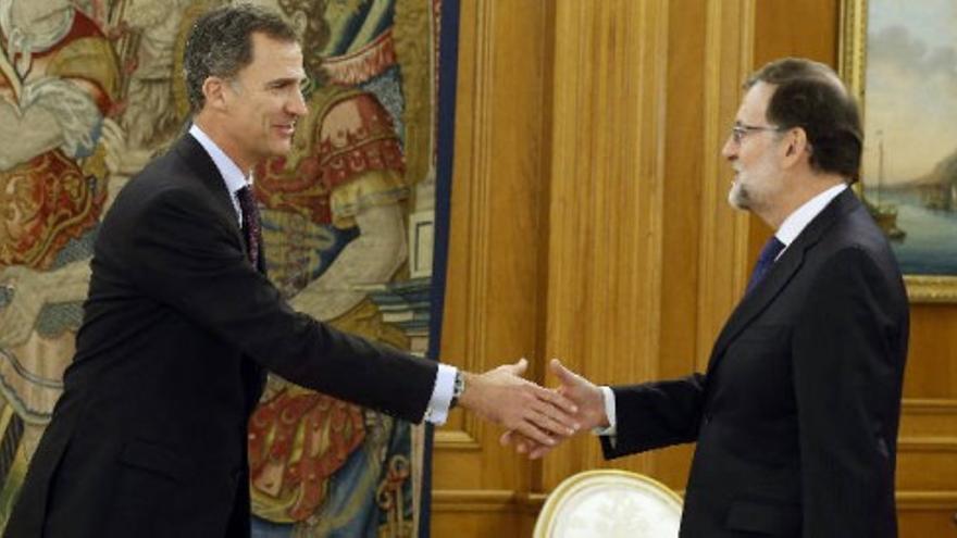 El rey recibe a Rajoy en la segunda ronda de contactos