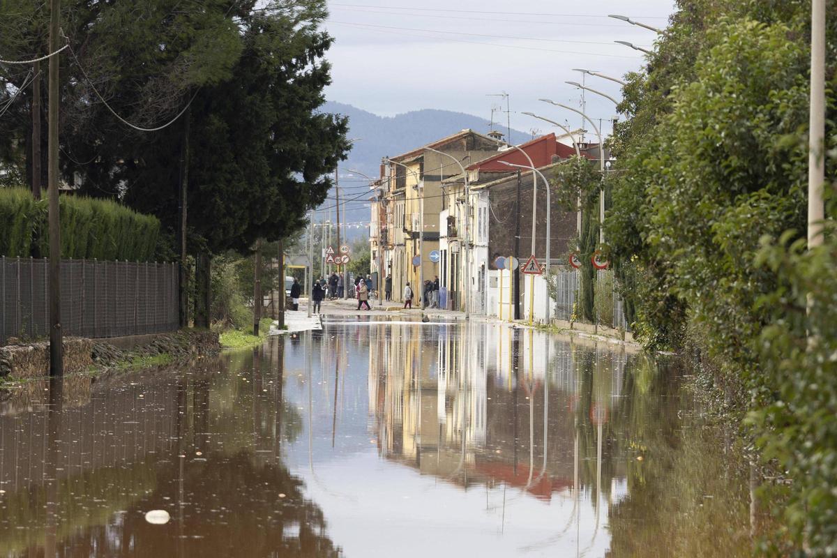 El acceso principal a Cogullada quedó intransitable tras las lluvias del 28 de diciembre.
