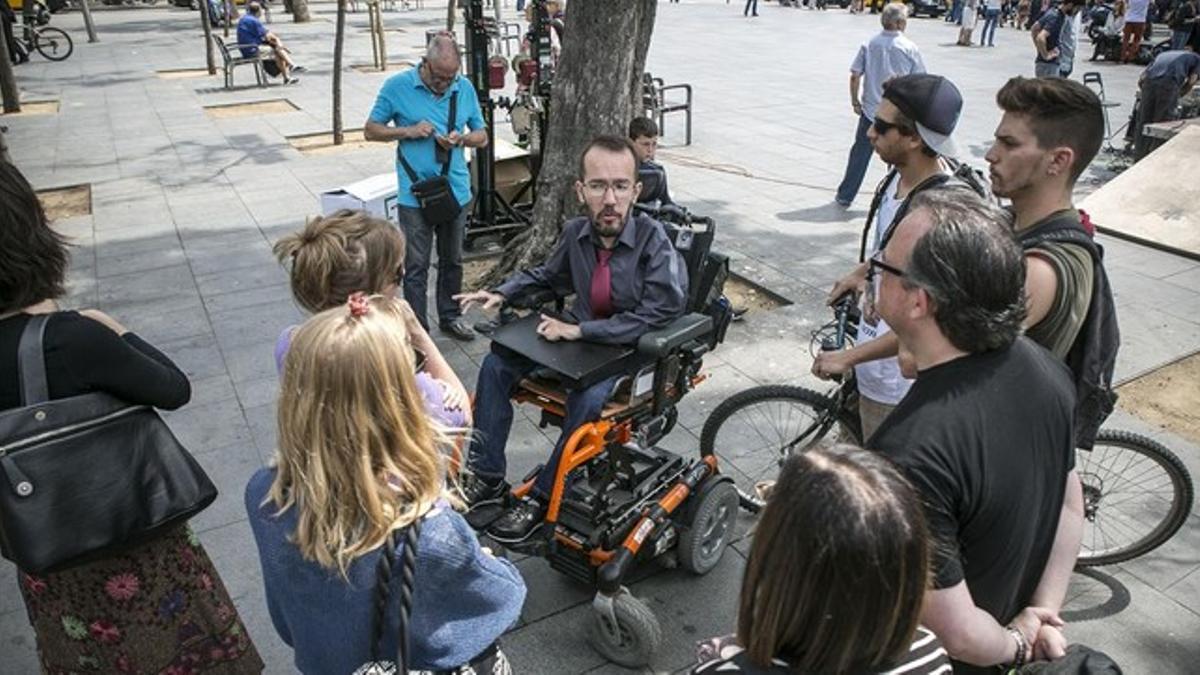 Pablo Echenique, en un acto de Podemos en Barcelona, el pasado mayo durante la campaña de las europeas.