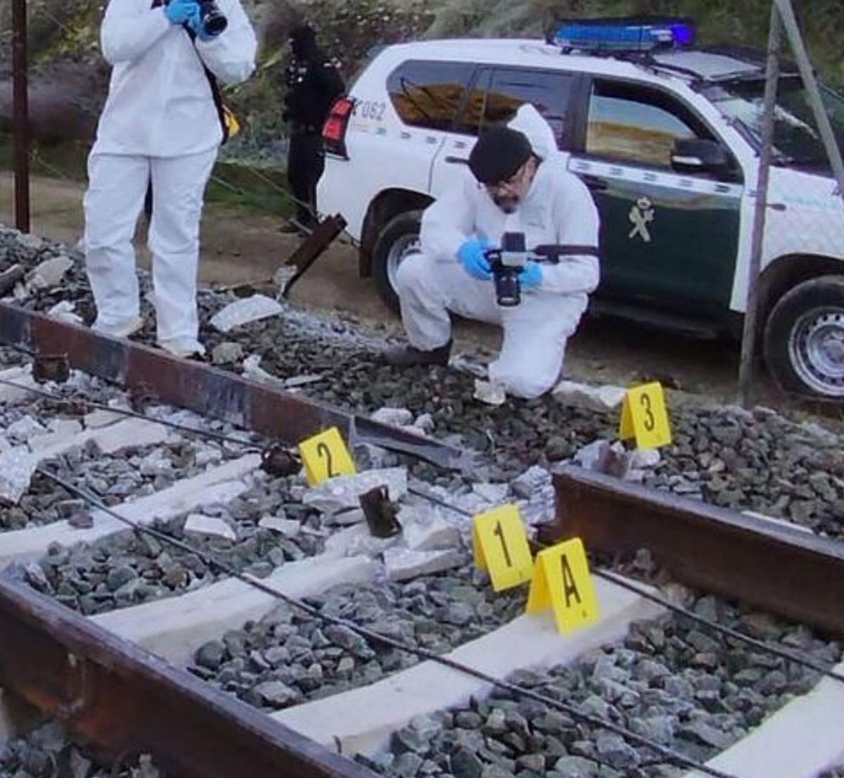 Una fractura de carril "molt estranya"