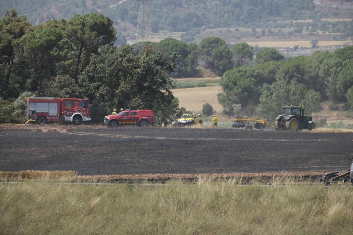 Així ha estat el dispositiu per frenar l'incendi a Sant Fruitós d'aquest dimarts