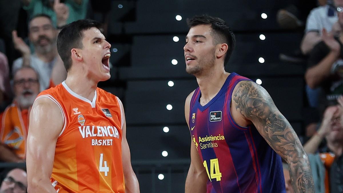 Jaime Pradilla, junto a Willy Hernangómez