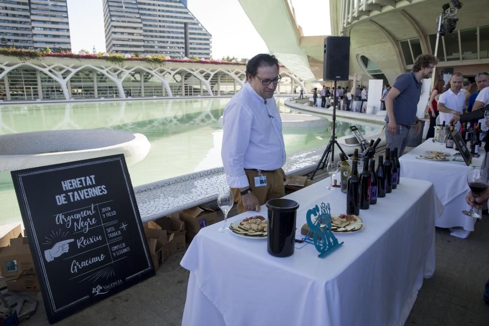 Fiesta del vino de la DOP Valencia en Les Arts