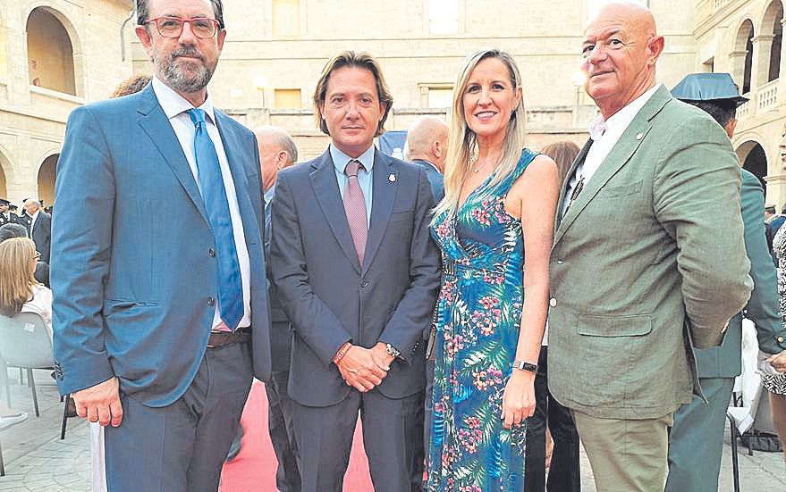 Alejandro Saenz de San Pedro, Jorge Campos, Lidia Pérez y  Miquel Rullán, en la celebración de la festividad de la Policía Nacional.