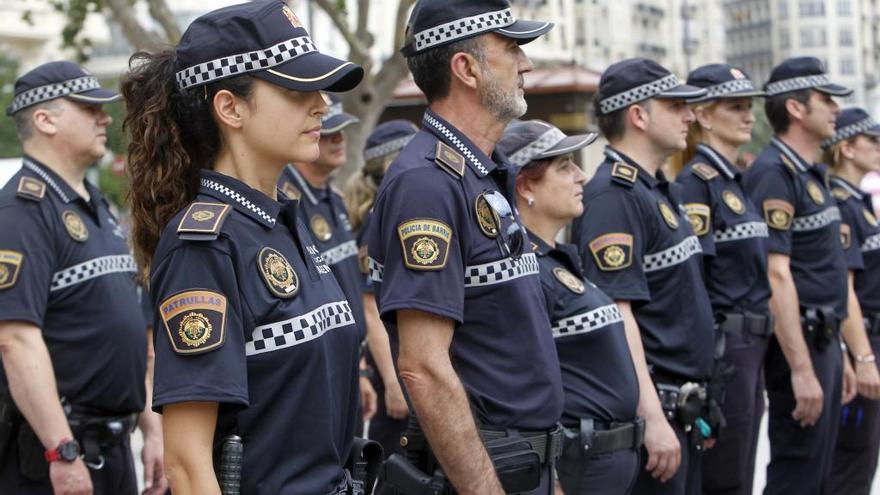 La Policía Local de València volverá a vestir toda de azul
