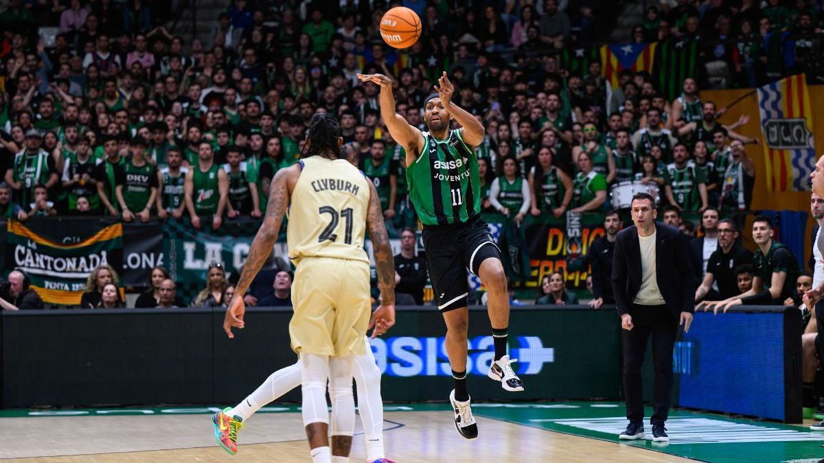 Jabari Parker, durante una acción del derbi catalán de Liga Endesa ante el Barça