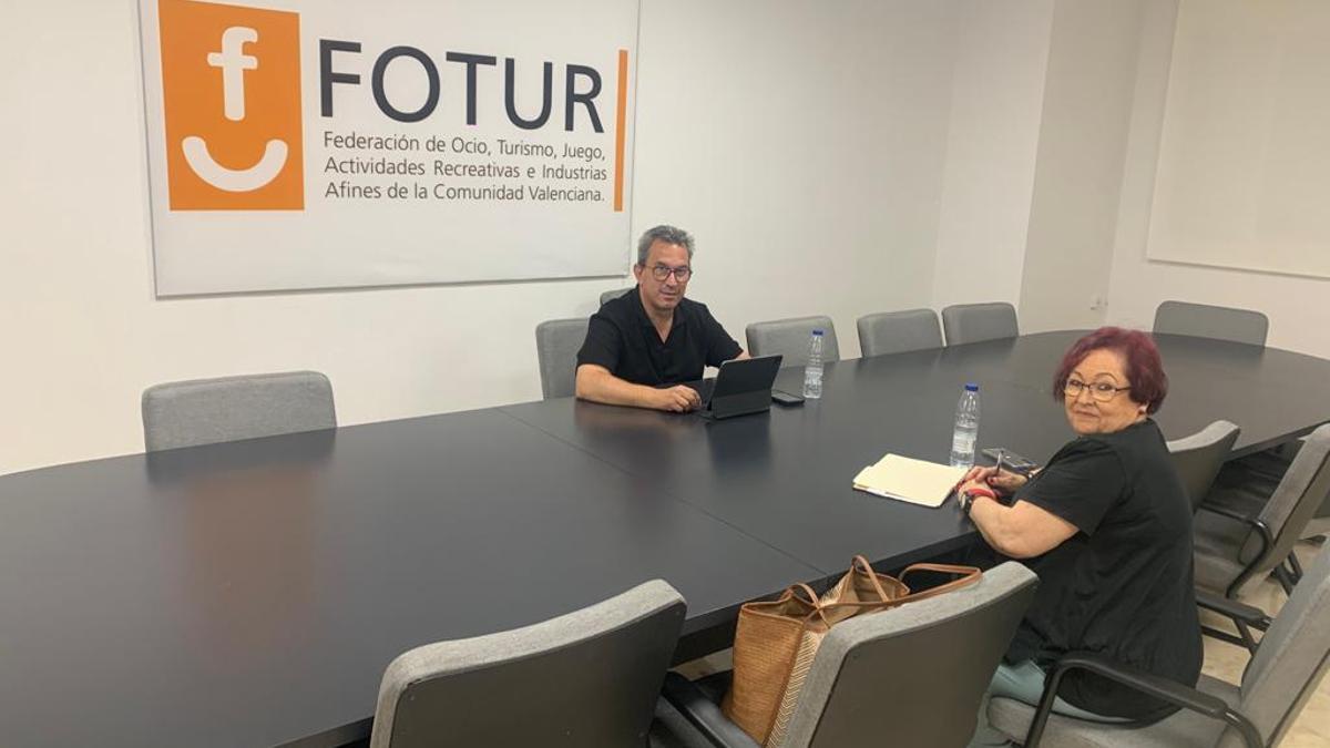María José Broseta y Víctor Pérez, se han reunido en la sede de Fotur
