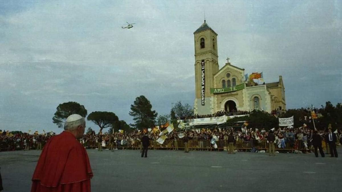 Así fueron las visitas de los Reyes y del Papa tras la Pantanada de 1982
