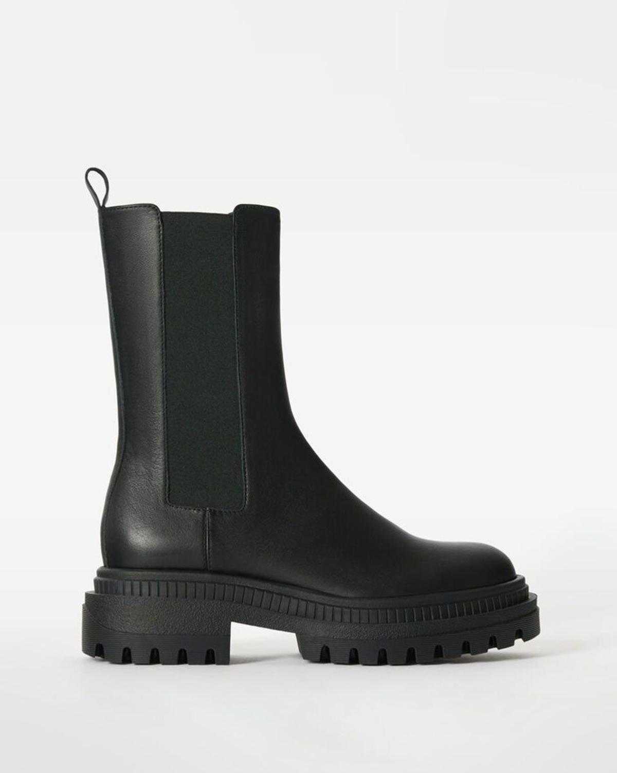 Bota Chelsea, de Bershka