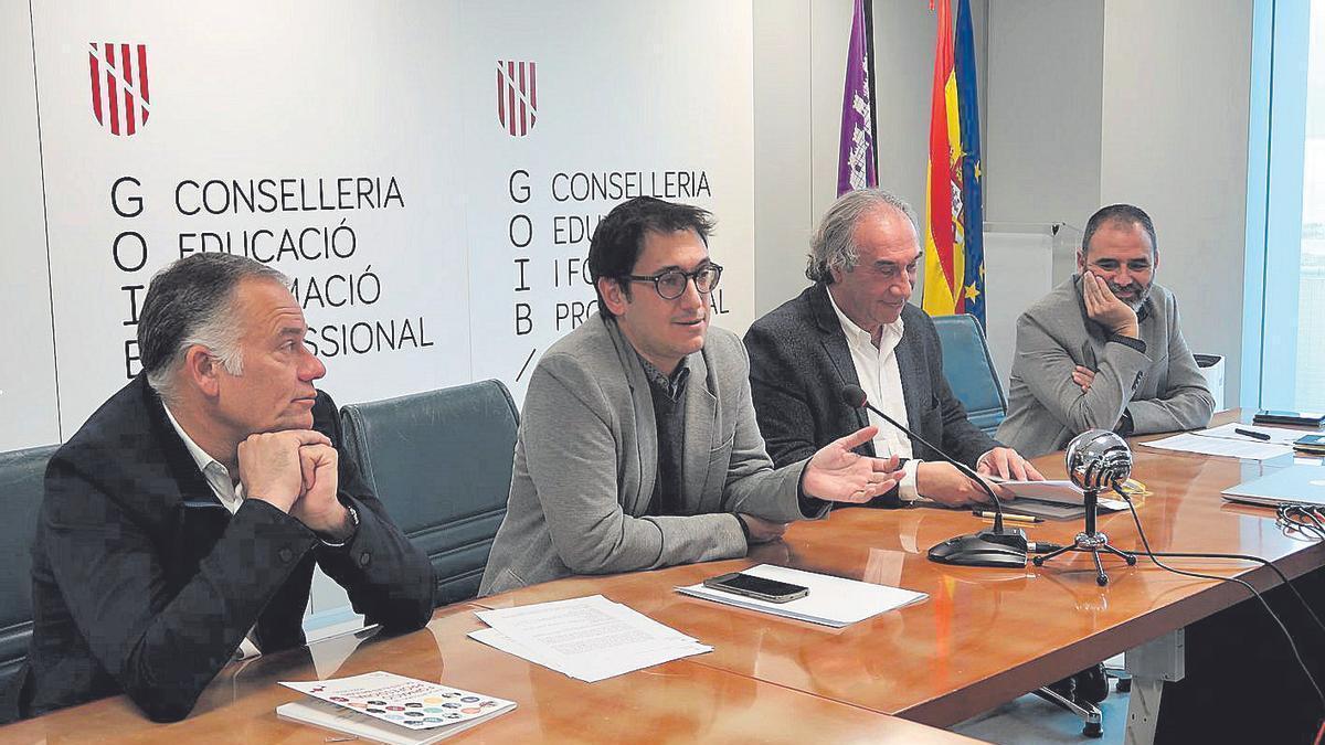 Negueruela y March presentaron ayer el congreso de FP junto a Llorenç Pou y Toni Baos.