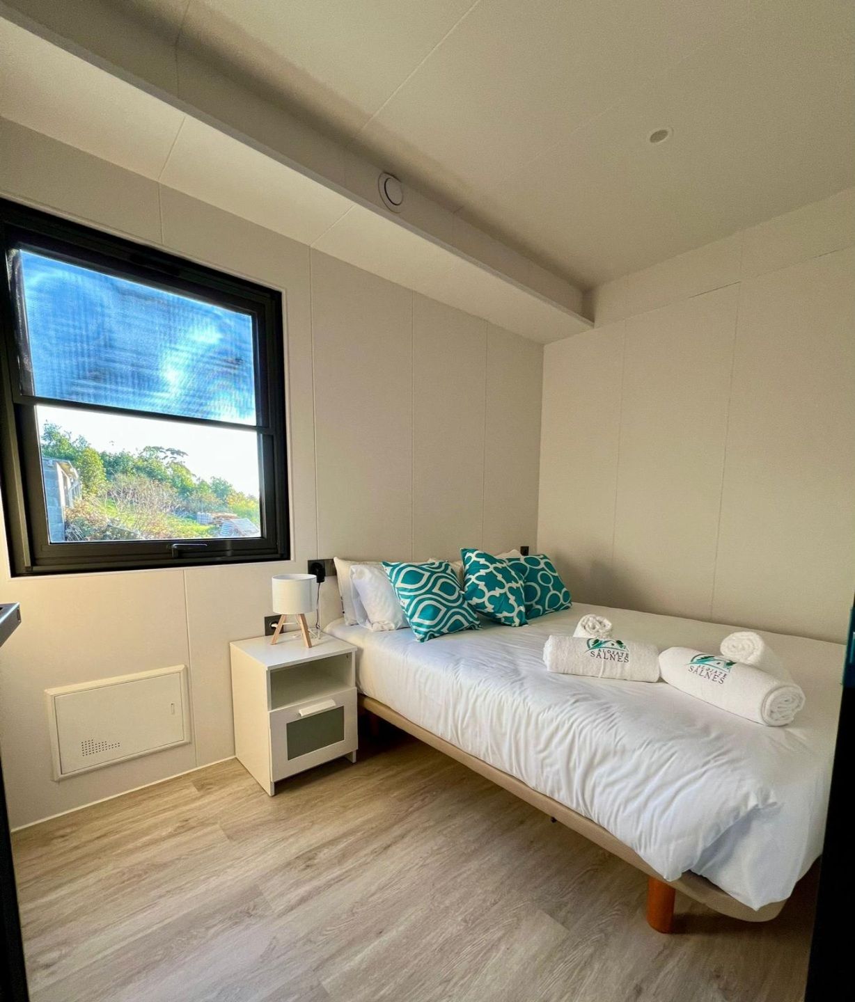 La presentación de las casas cápsula, en O Grove.