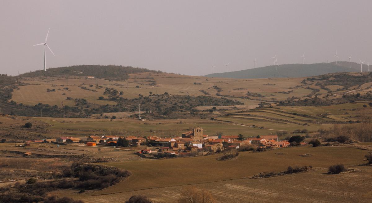 Vista de Suellacabras desde la salida del pueblo. 