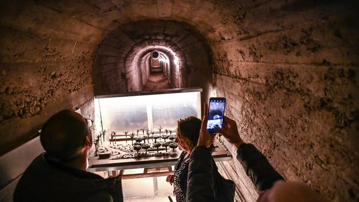 Baile de aperturas con museos en Elche: Del refugio del Paseo de Germanías sin fines de semana al Museo del Agua bajo reserva