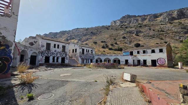 Estado actual del camping del Torcal de Antequera. | L.O.