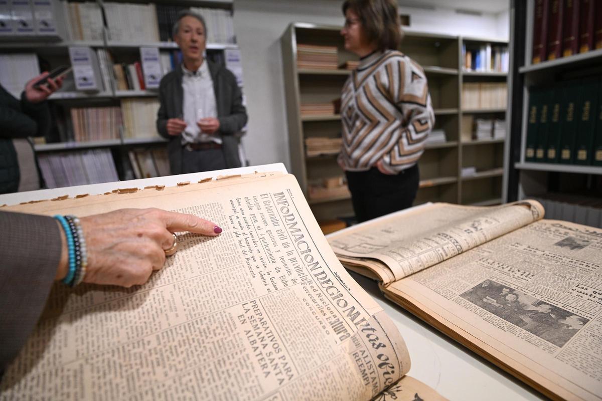 La donación recoge infinidad de ejemplares que el periodista guardaba en tomos