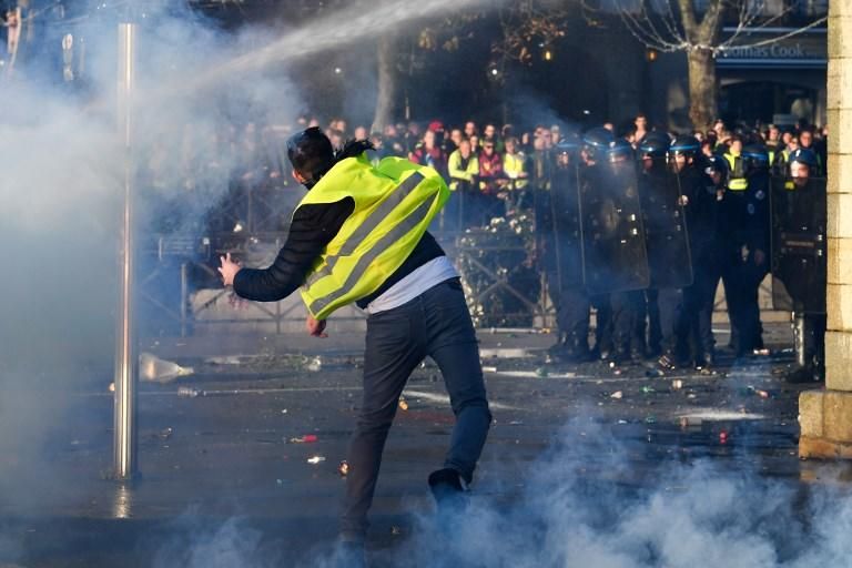 Los ''chalecos amarillos'' protestan en Francia