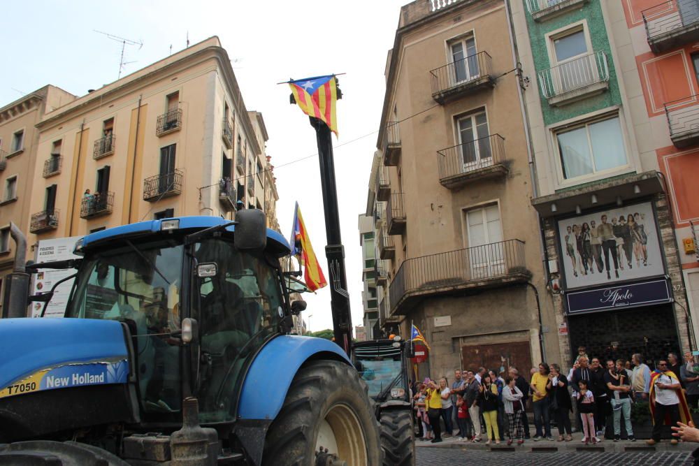 Concentració a la Rambla de Figueres per la vaga