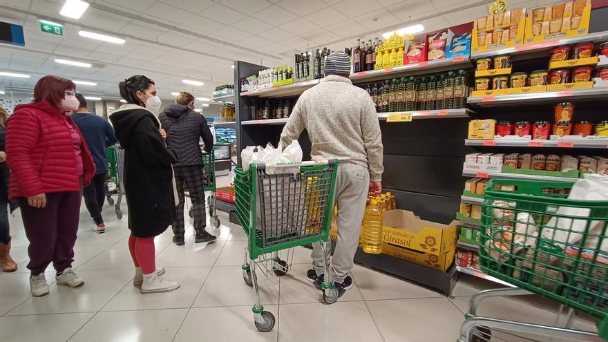 Los empresarios de los supermercados lamentan que no se pueda abrir en Zaragoza el Jueves Santo