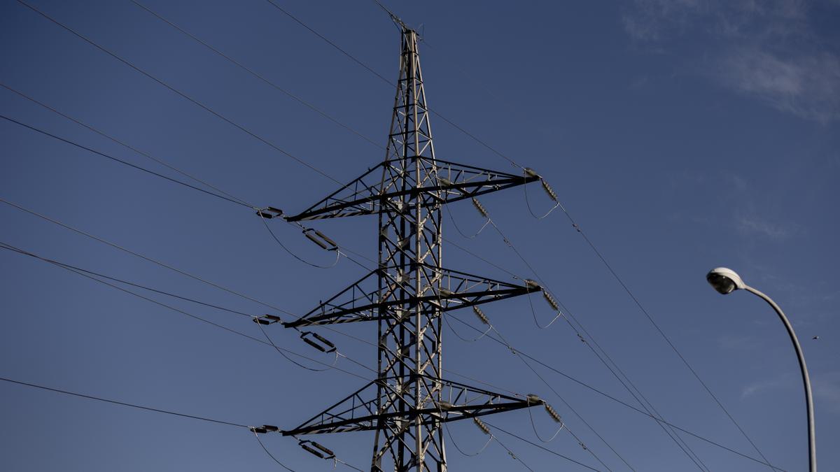 Una torre eléctrica en Madrid (España).