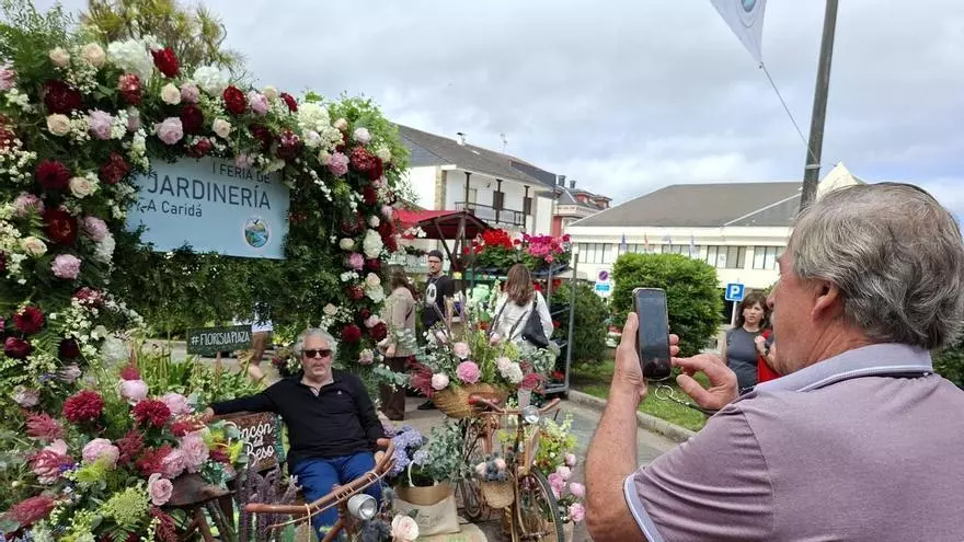Lleno en La Caridad, que acoge durante el fin de semana la primera feria de jardinería de Asturias: "Hacía falta algo así"