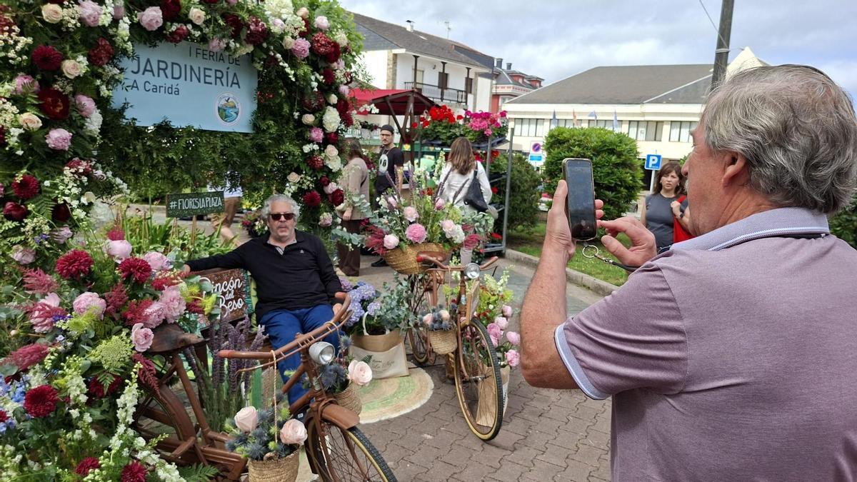 Lleno en La Caridad, que acoge durante el fin de semana la primera feria de jardinería de Asturias: «Hacía falta algo así»