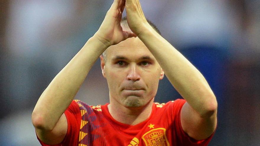 Iniesta se despide de &#039;La Roja&#039; con una emotiva carta