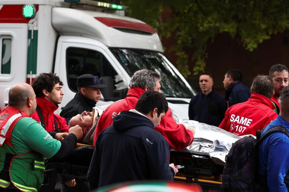 Tren de pasajeros se estrelló contra un tren de mantenimiento en Buenos Aires, dejando al menos 30 personas hospitalizadas, dos de las cuales estaban en estado grave