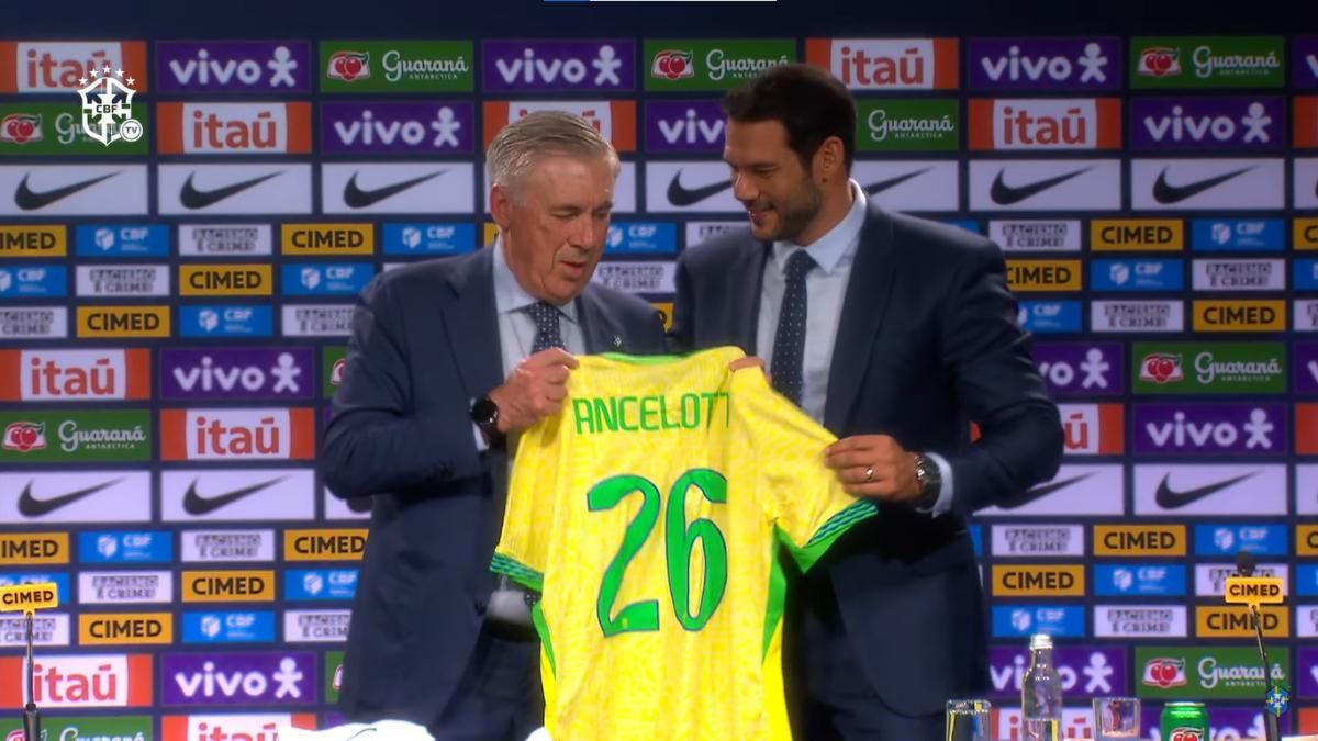 Carlo Ancelotti en su presentación con Brasil