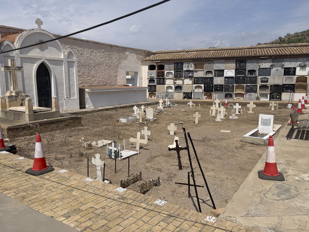 Asignaturas pendientes en los cementerios de Sagunt