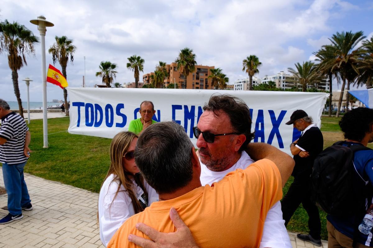 La familia de los paddle surfistas desaparecidos se vuelven a concentrar este sábado en Málaga