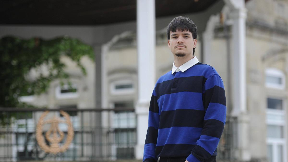 Así es "Tas bien linda", la canción de artista emergente de A Estrada Youzzy