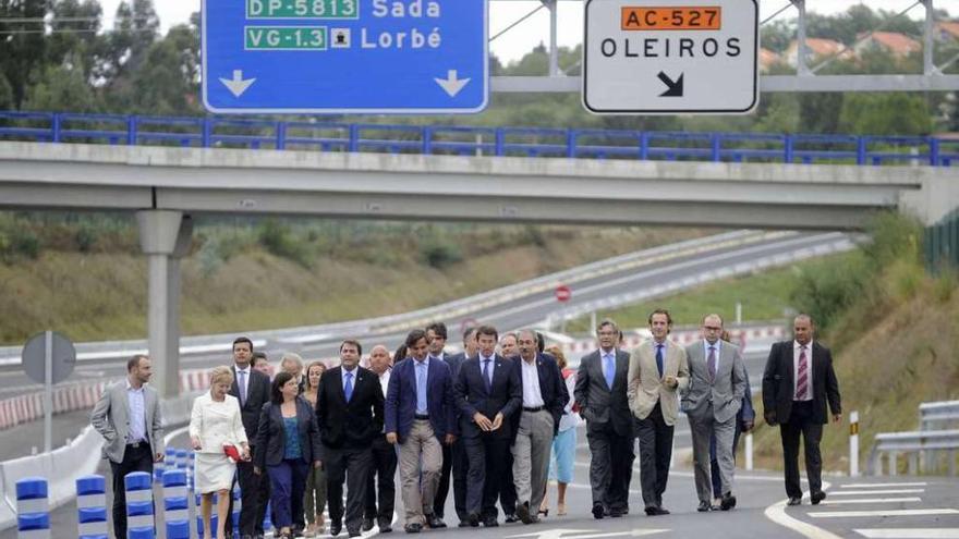 Unos 2.000 coches circulan cada día por la vía ártabra, un 86% menos de lo previsto